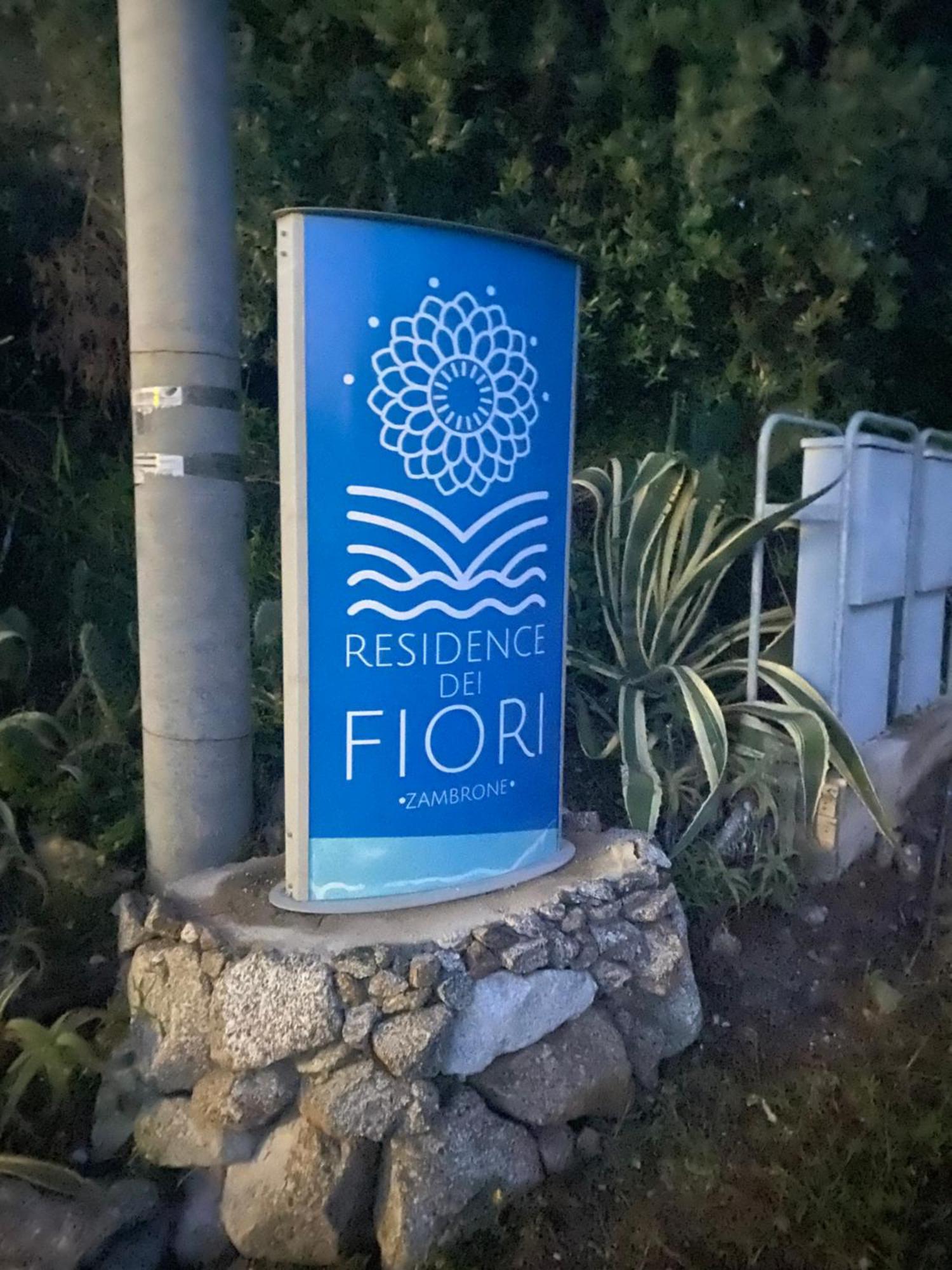 Villa Nove - Residence Dei Fiori Zambrone Luaran gambar